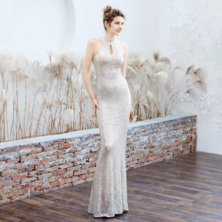 Vestido de festa longo modelo sereia com brilho
