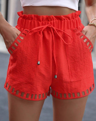 Shorts com cintura elástica com detalhes