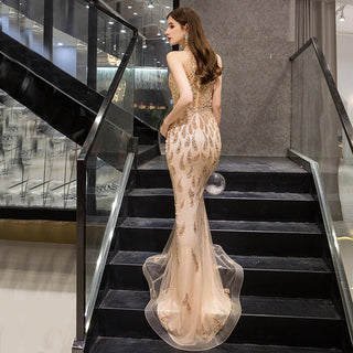 Vestido longo de festa modelo sereia com brilhos e pedrarias