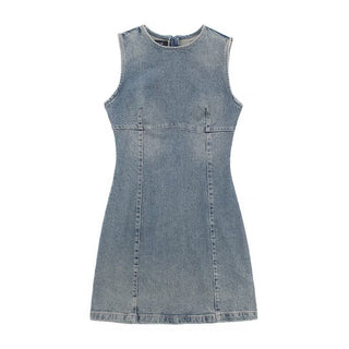 Vestido jeans curto e justo