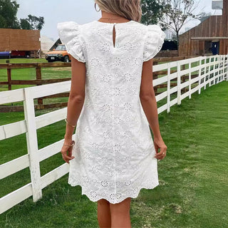 Vestido de Renda com babados nas mangas