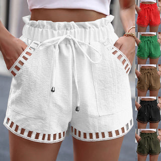 Shorts com cintura elástica com detalhes