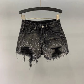 Shorts destroyed com strasss