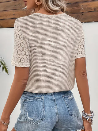 Blusa manga curta costura de renda com decote em v