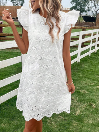 Vestido de Renda com babados nas mangas
